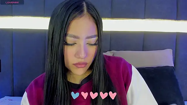 Snapshot of nicolle_pierce chatting on February 15, 2025, 12:33 pm nicolle pierce online show from February 15, 2025, 12:33 pm