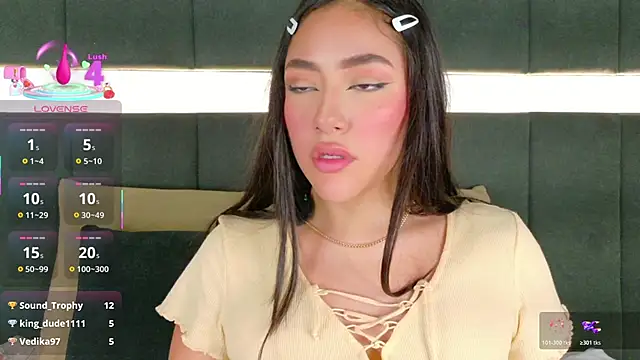 Snapshot of nicolle_pierce chatting on November 12, 2025, 1:55 pm nicolle pierce online show from November 12, 2025, 1:55 pm