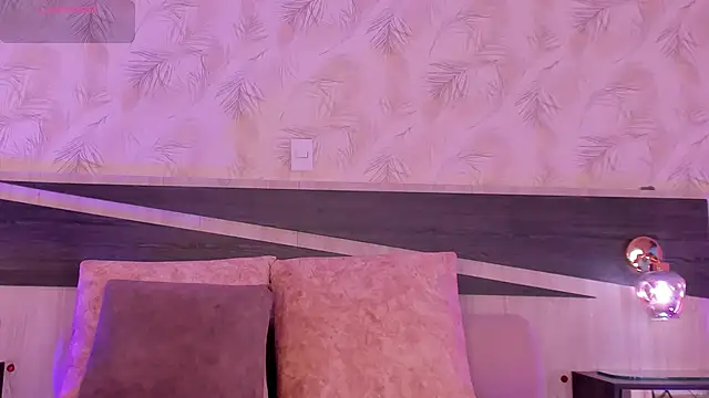 nicolle pierce online show from February 19, 2026, 12:12 pm