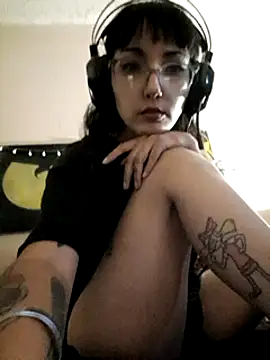 Snapshot of HighLilith chatting on January 8, 2025, 2:25 pm HighLilith online show from January 8, 2025, 2:25 pm