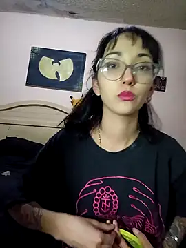 Snapshot of HighLilith chatting on January 22, 2025, 6:42 am HighLilith online show from January 22, 2025, 6:42 am