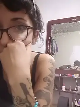 Snapshot of HighLilith chatting on September 17, 2025, 4:30 pm HighLilith online show from September 17, 2025, 4:30 pm