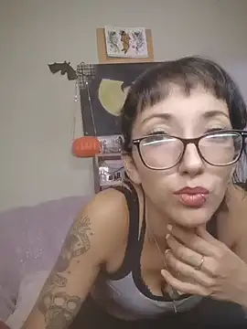 Snapshot of HighLilith chatting on October 10, 2025, 12:42 am HighLilith online show from October 10, 2025, 12:42 am