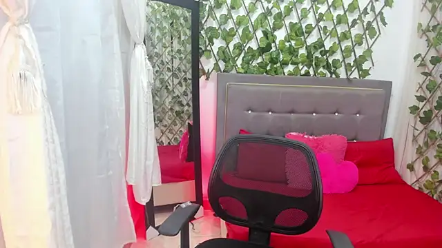 Snapshot of Sofia_agudelo chatting on September 25, 2025, 2:48 am Sofia agudelo online show from September 25, 2025, 2:48 am