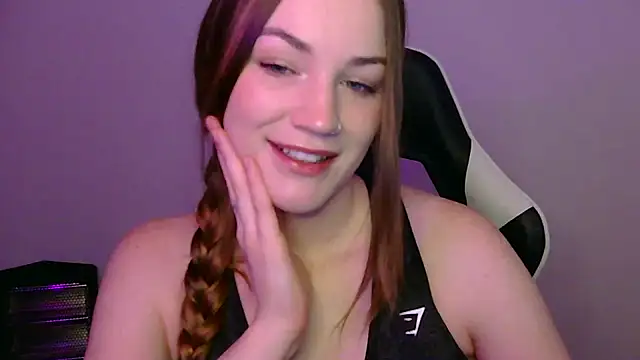 Snapshot of KLEOKILLS chatting on October 7, 2025, 5:43 pm KLEOKILLS online show from October 7, 2025, 5:43 pm