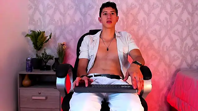 Snapshot of Dorianmistery2322_ chatting on December 14, 2024, 7:40 am Dorianmistery2322 online show from December 14, 2024, 7:40 am