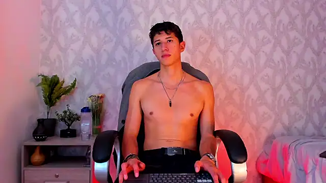 Snapshot of Dorianmistery2322_ chatting on January 15, 2025, 10:38 am Dorianmistery2322 online show from January 15, 2025, 10:38 am