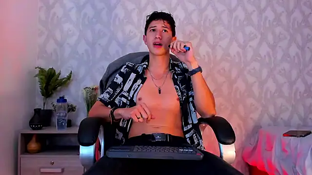 Snapshot of Dorianmistery2322_ chatting on January 17, 2025, 6:47 am Dorianmistery2322 online show from January 17, 2025, 6:47 am