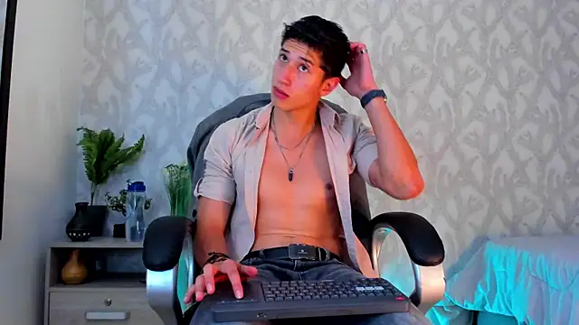 Snapshot of Dorianmistery2322_ chatting on January 18, 2025, 4:26 am Dorianmistery2322 online show from January 18, 2025, 4:26 am