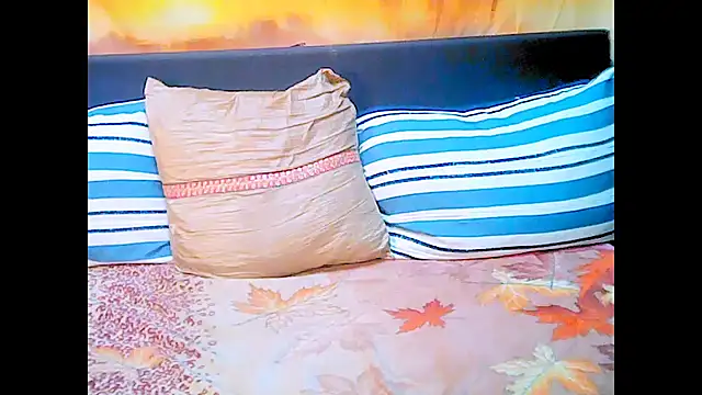 Snapshot of ebonyspicya chatting on December 19, 2024, 5:29 am ebonyspicya online show from December 19, 2024, 5:29 am