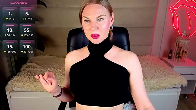 Snapshot of Angel_Nikole chatting on July 17, 2026, 1:45 am Angel Nikole online show from July 17, 2026, 1:45 am