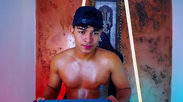 jamescurli  online show from February 13, 2025, 4:00 am
