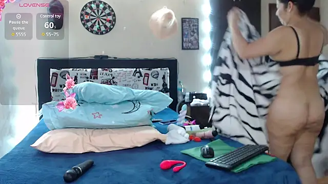 Rachell 111 online show from February 5, 2025, 6:04 pm