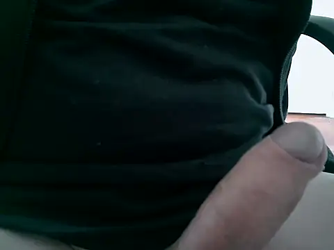 Snapshot of lovedoggy03 chatting on November 9, 2025, 12:14 pm lovedoggy03 online show from November 9, 2025, 12:14 pm