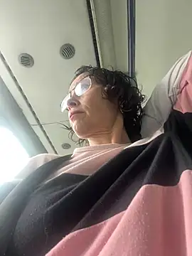 MireyaTorresGu online show from February 7, 2026, 1:59 pm