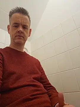 Hectorthyssen1 online show from April 8, 2026, 9:31 am