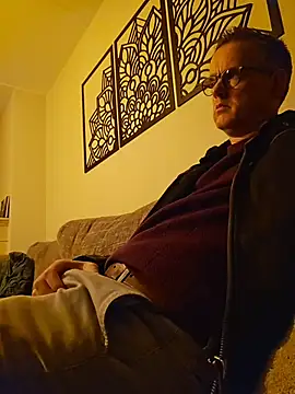 Hectorthyssen1 online show from April 12, 2026, 9:53 pm