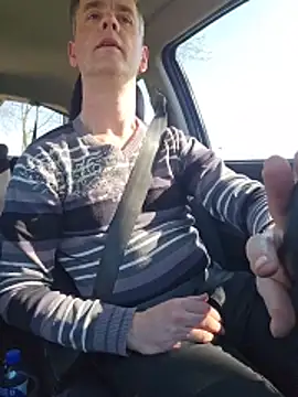 Hectorthyssen1 online show from April 15, 2026, 2:46 pm