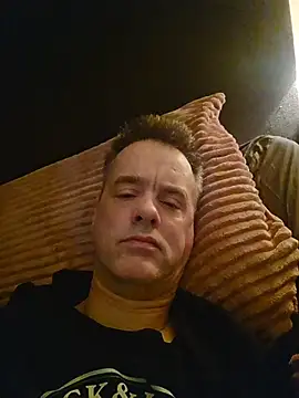 Hectorthyssen1 online show from April 18, 2026, 7:34 am