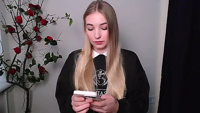 Queen ofLove online show from November 14, 2025, 2:16 pm