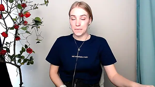 Queen ofLove online show from March 17, 2026, 11:46 am