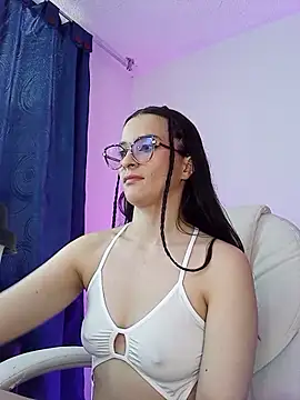 mariaan m  online show from November 8, 2025, 9:13 pm