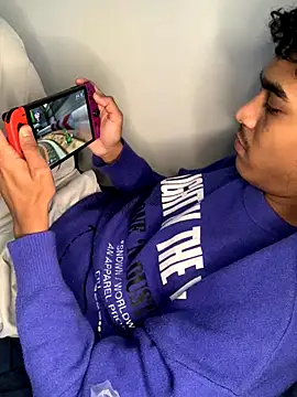 Ryan-hot online show from October 22, 2025, 11:37 pm