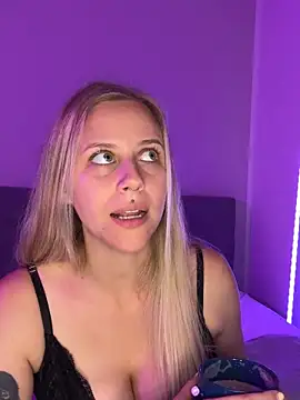 Snapshot of lunawolf21 chatting on September 22, 2025, 6:26 am lunawolf21 online show from September 22, 2025, 6:26 am