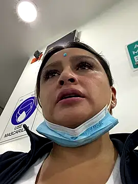 Snapshot of Keittly_ chatting on November 1, 2025, 1:57 pm Keittly online show from November 1, 2025, 1:57 pm