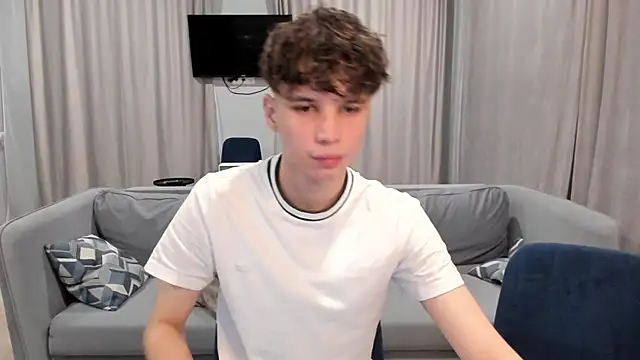 Snapshot of Im_Shine_Guy chatting on December 6, 2024, 7:12 pm Im Shine Guy online show from December 6, 2024, 7:12 pm