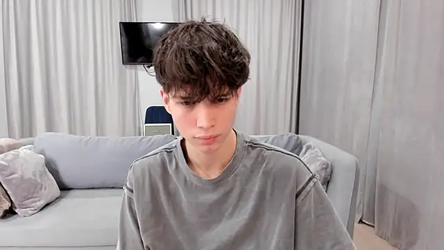 Snapshot of Im_Shine_Guy chatting on December 25, 2024, 8:28 pm Im Shine Guy online show from December 25, 2024, 8:28 pm