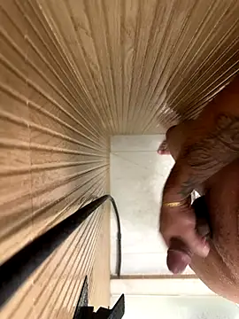 Snapshot of Gustavozx01 chatting on November 11, 2025, 3:17 am Gustavozx01 online show from November 11, 2025, 3:17 am