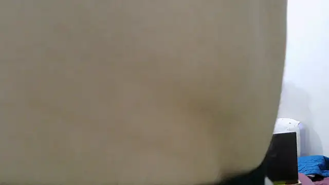 luxandracon23 online show from April 13, 2026, 8:09 am