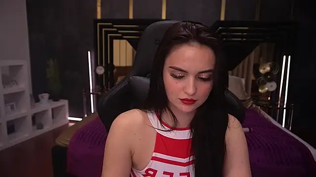 Snapshot of MilashaLovely chatting on February 20, 2025, 2:46 pm MilashaLovely online show from February 20, 2025, 2:46 pm