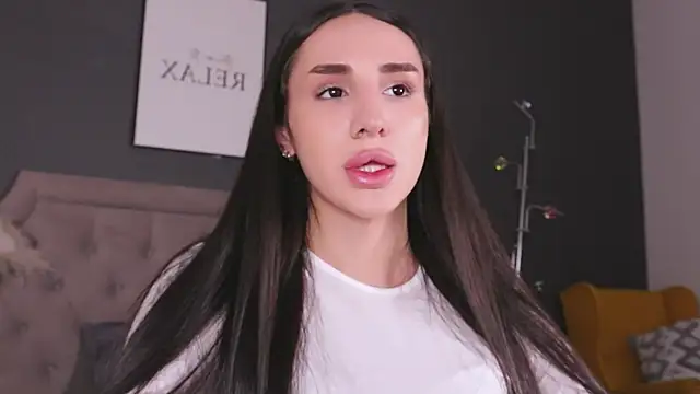 Kim Oberlin  online show from October 5, 2025, 4:05 pm