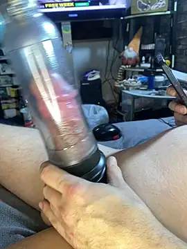 Gilgamesch1704 online show from October 15, 2025, 7:36 pm