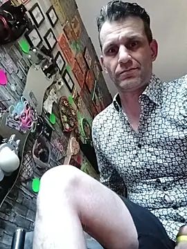 Gilgamesch1704 online show from June 11, 2026, 5:33 pm