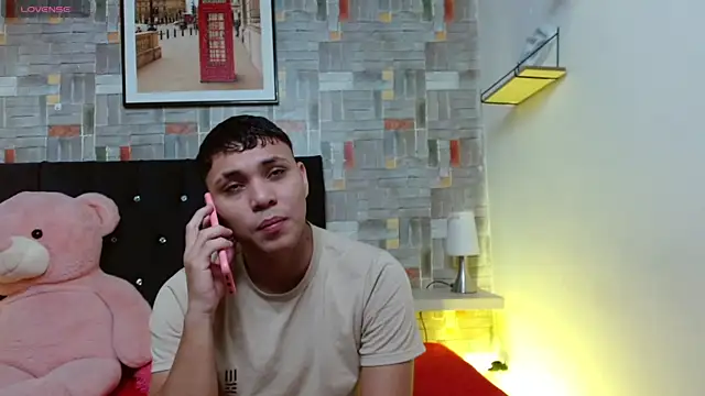 couple lovelyds online show from January 19, 2025, 12:50 pm