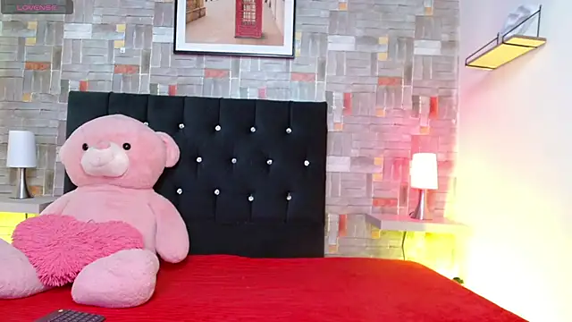 couple lovelyds online show from January 22, 2025, 1:00 pm