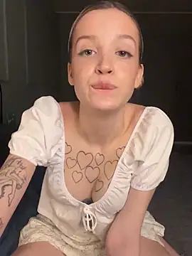 Snapshot of Sweet_Evva chatting on December 2, 2024, 5:15 pm Sweet Evva online show from December 2, 2024, 5:15 pm