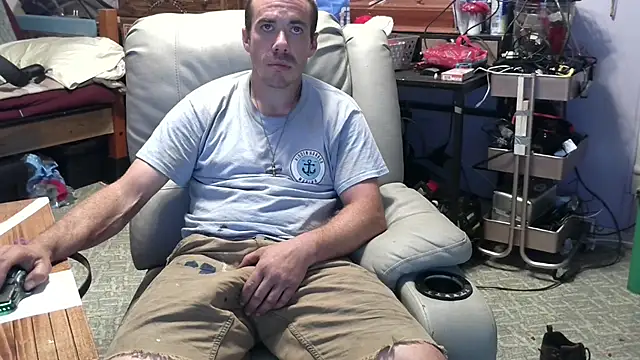 ScubaStevex online show from October 13, 2025, 9:15 pm