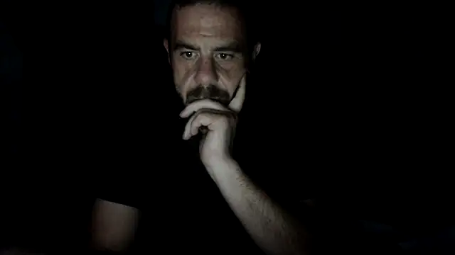 Snapshot of chased21 chatting on November 10, 2025, 6:23 am chased21 online show from November 10, 2025, 6:23 am