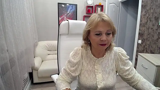 Milla Cutie18 online show from October 31, 2025, 5:19 am