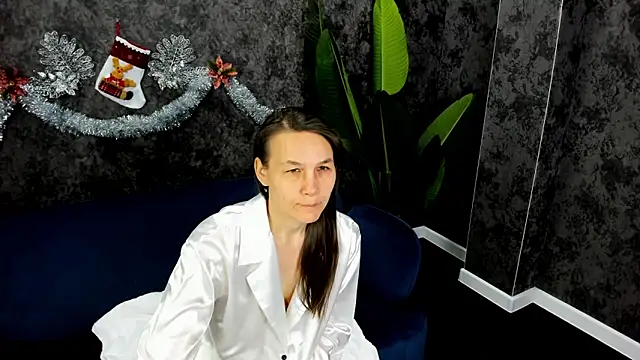 Lillian White online show from December 29, 2024, 1:13 am