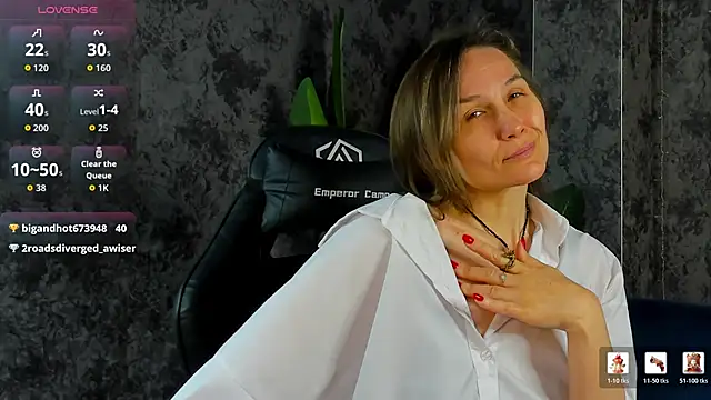 Snapshot of Lillian_White chatting on May 15, 2026, 10:50 pm Lillian White online show from May 15, 2026, 10:50 pm