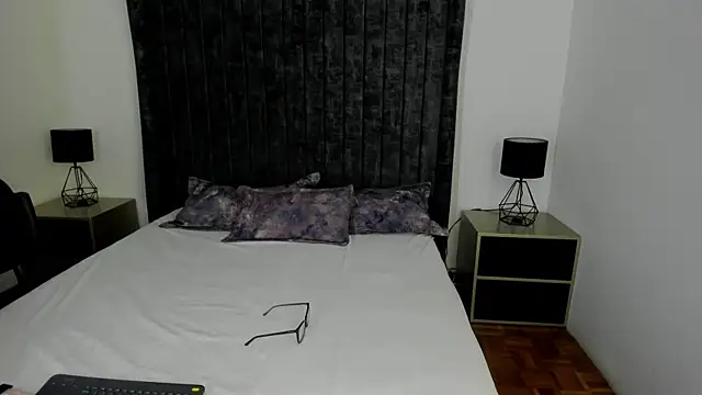 NataGarcia online show from April 14, 2026, 4:46 pm