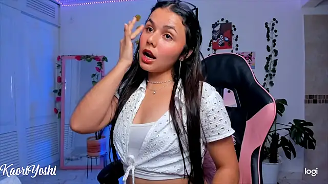 Snapshot of Kaoriyoshii chatting on September 19, 2025, 9:26 pm Kaoriyoshii online show from September 19, 2025, 9:26 pm