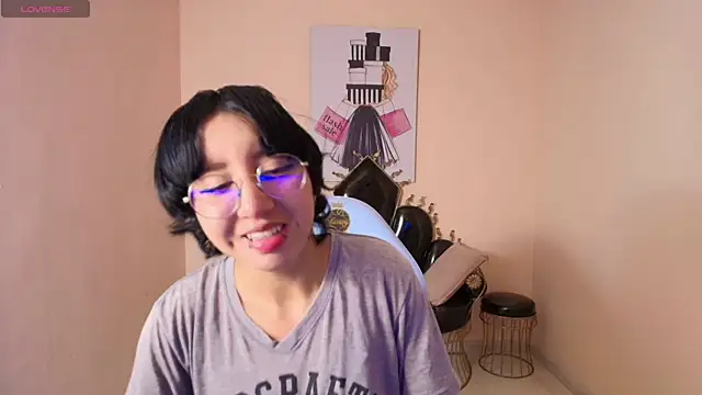 Xayah 77 online show from March 4, 2025, 1:17 pm