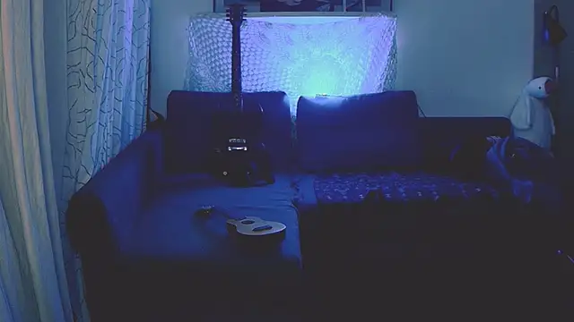 Snapshot of KatiKate chatting on December 6, 2024, 11:03 pm KatiKate online show from December 6, 2024, 11:03 pm