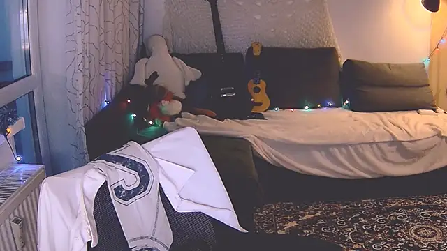 Snapshot of KatiKate chatting on December 16, 2024, 1:22 pm KatiKate online show from December 16, 2024, 1:22 pm